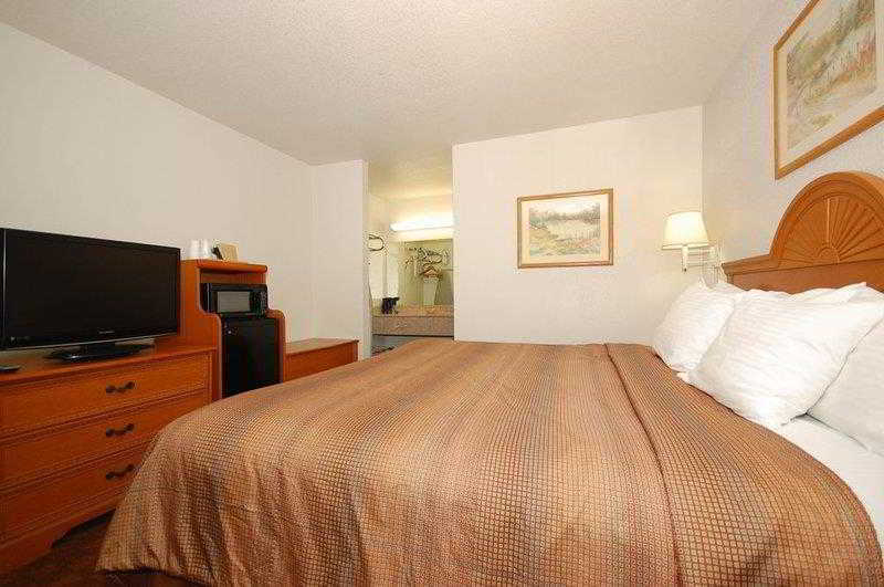Super 8 by Wyndham Cleburne Motel Eksteriør billede