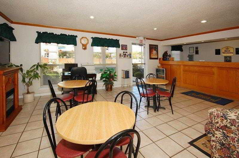 Super 8 by Wyndham Cleburne Motel Eksteriør billede